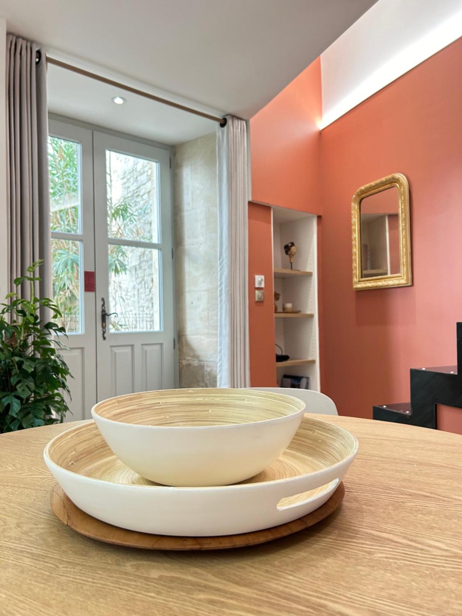 Le Pavillon Des Arenes - Jardin Et Terrasse Prives Appartement